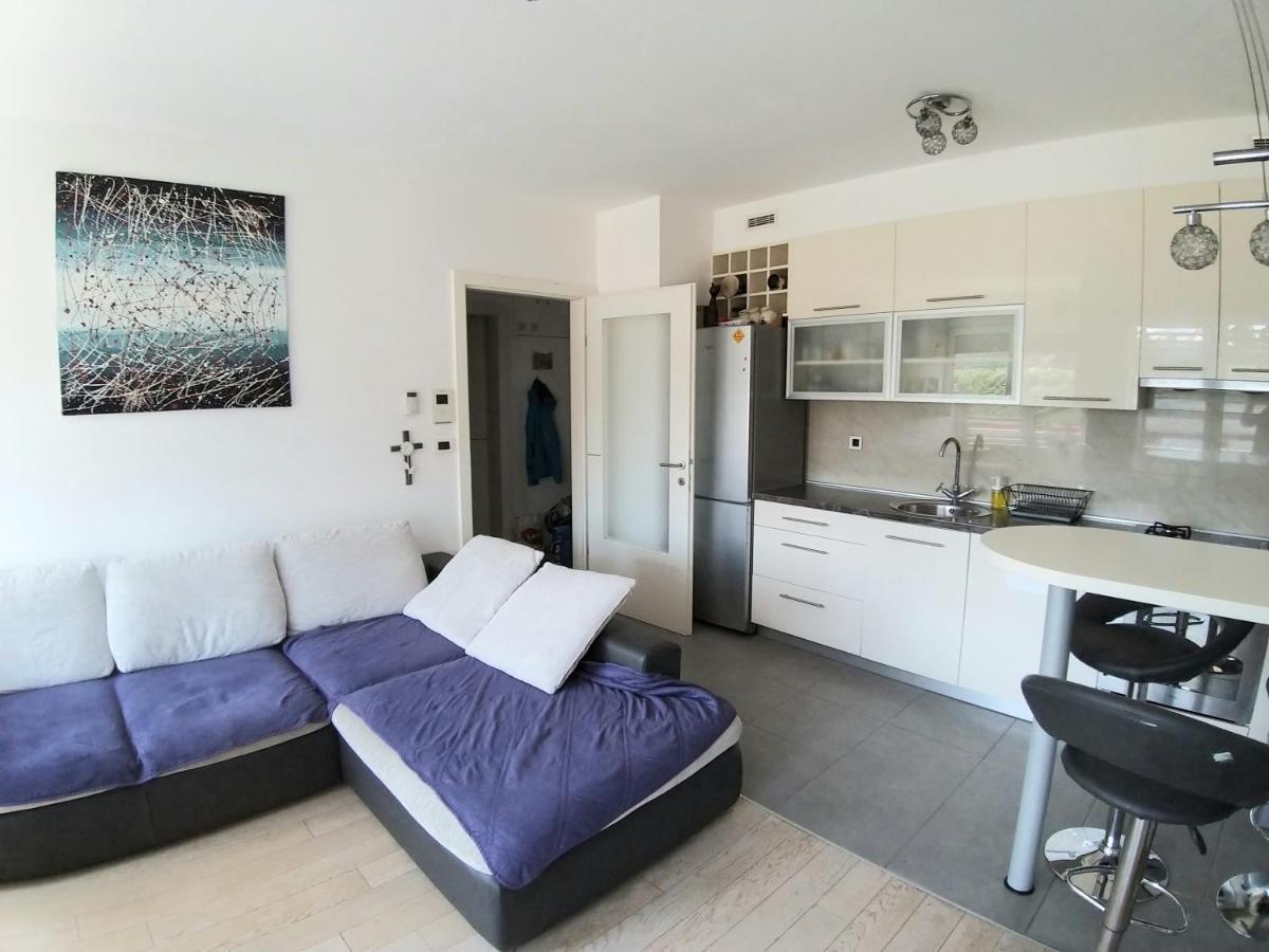 Theos Atelier Self Check In Apartamento